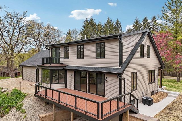 S64W35601 Piper ROAD, Eagle, WI 53119