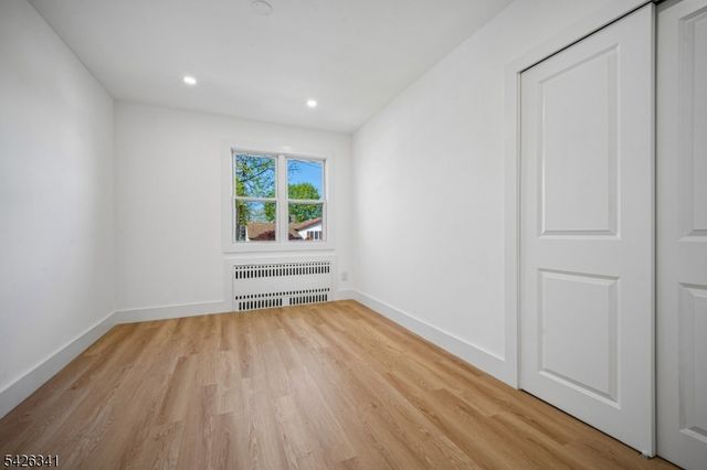 27 Mountainview Dr, Clifton City, NJ 07013