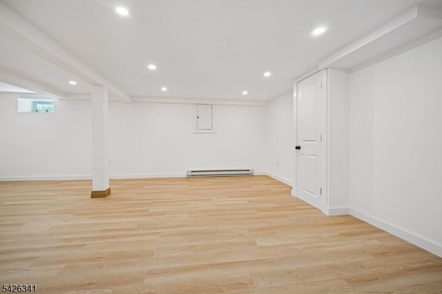 27 Mountainview Dr, Clifton City, NJ 07013