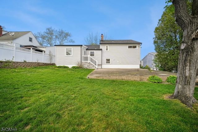 27 Mountainview Dr, Clifton City, NJ 07013