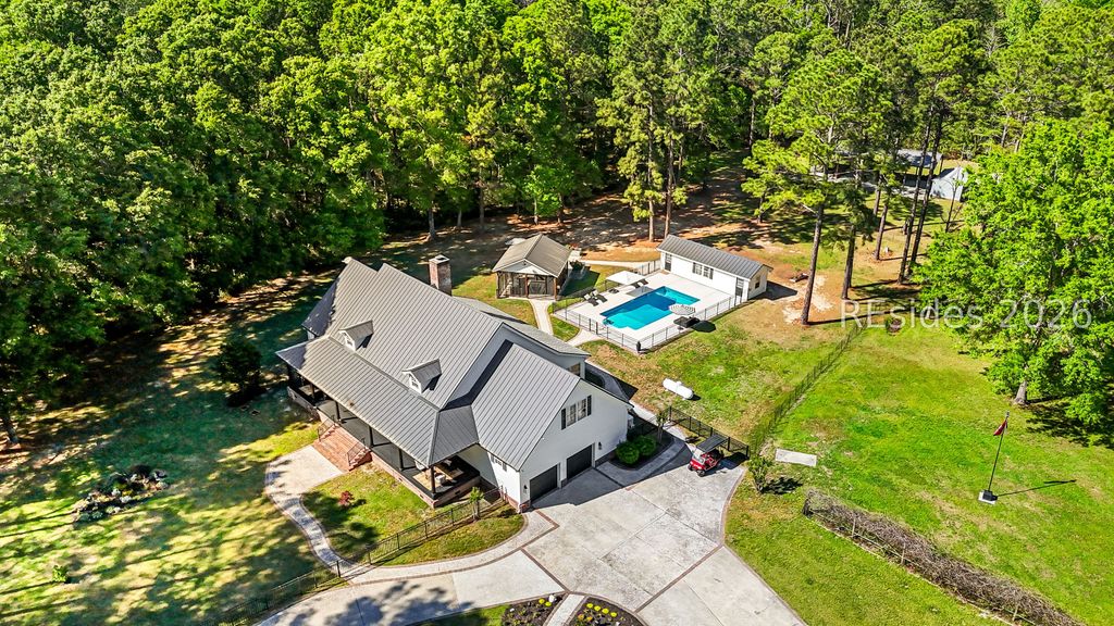 73 School Cut Rd, Hardeeville, SC 29927