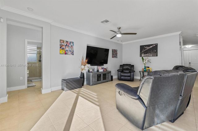 4182 NE 20th St, Homestead, FL 33033