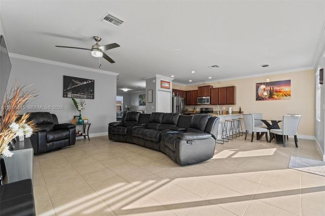 4182 NE 20th St, Homestead, FL 33033