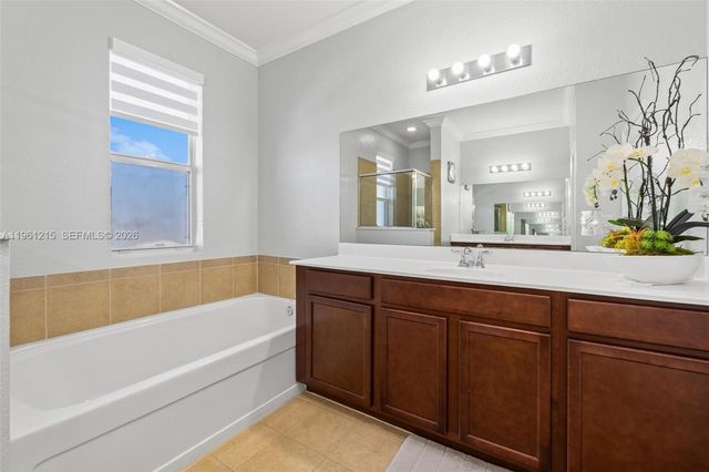 4182 NE 20th St, Homestead, FL 33033