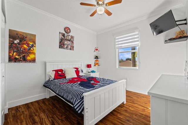 4182 NE 20th St, Homestead, FL 33033