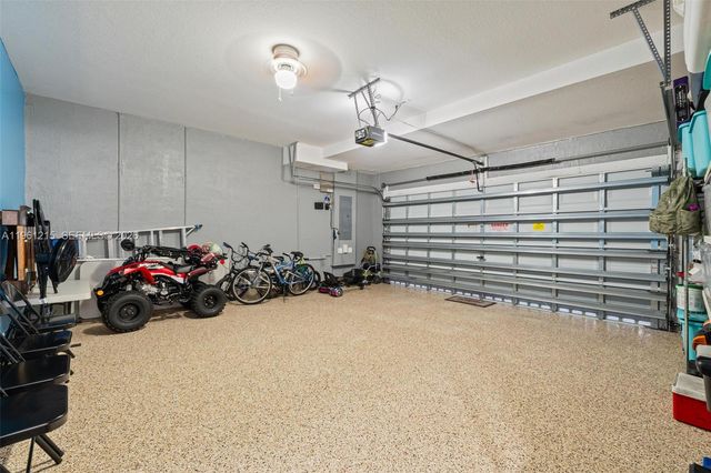 4182 NE 20th St, Homestead, FL 33033