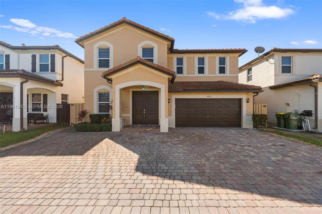 4182 NE 20th St, Homestead, FL 33033