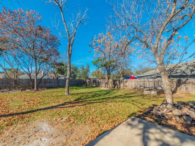 1807 Parkwood DR, Leander, TX 78641