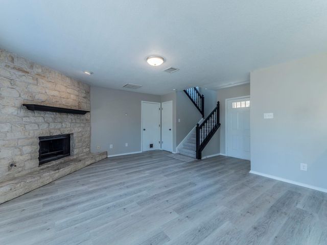 1807 Parkwood DR, Leander, TX 78641