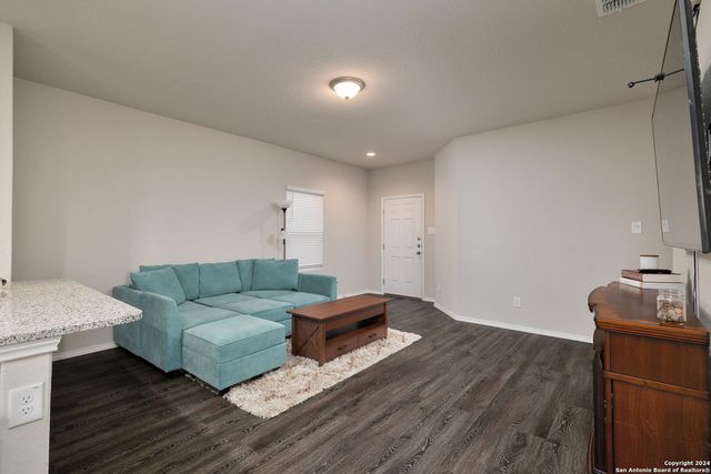 13023 Heathers Elm, St Hedwig, TX 78152