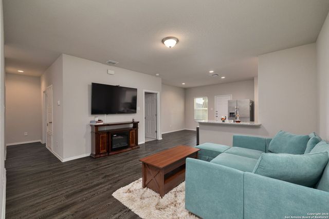 13023 Heathers Elm, St Hedwig, TX 78152