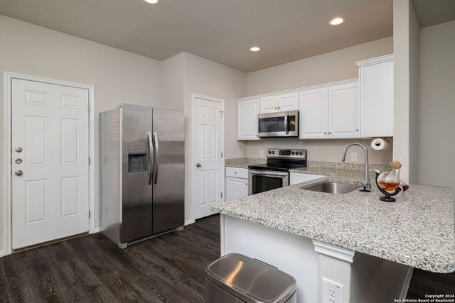 13023 Heathers Elm, St Hedwig, TX 78152