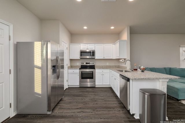 13023 Heathers Elm, St Hedwig, TX 78152