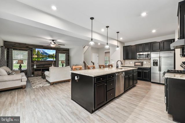 305 COURTHOUSE MANOR DR, Stafford, VA 22554