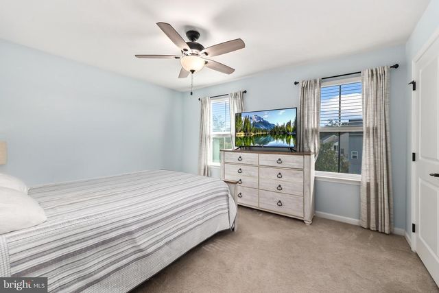 305 COURTHOUSE MANOR DR, Stafford, VA 22554