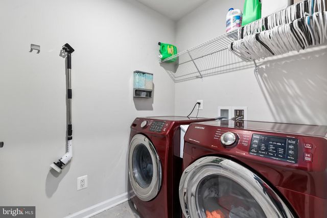 305 COURTHOUSE MANOR DR, Stafford, VA 22554