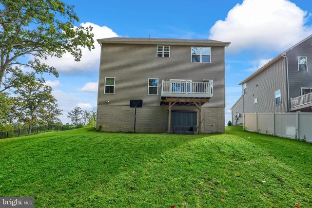 305 COURTHOUSE MANOR DR, Stafford, VA 22554