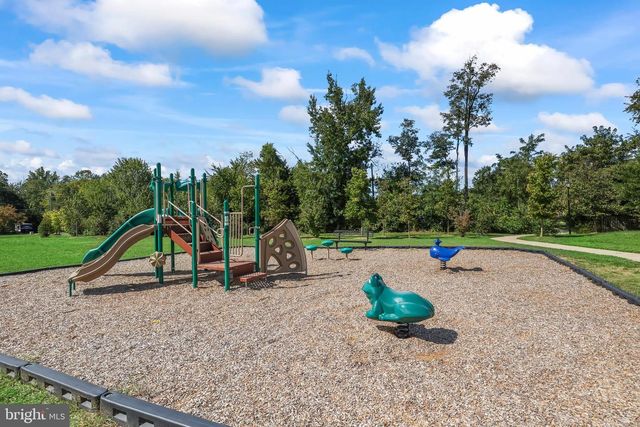 305 COURTHOUSE MANOR DR, Stafford, VA 22554