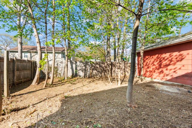 10 Timon Court, Huntington, NY 11743