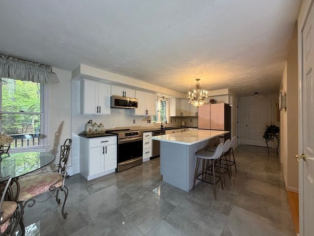 21 Woodridge Rd, Milford, MA 01757