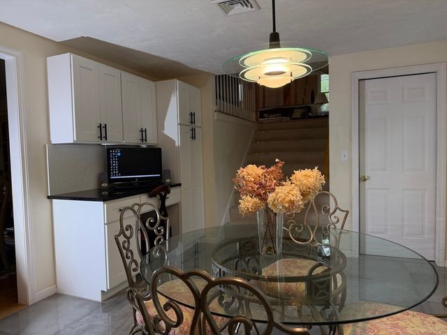 21 Woodridge Rd, Milford, MA 01757