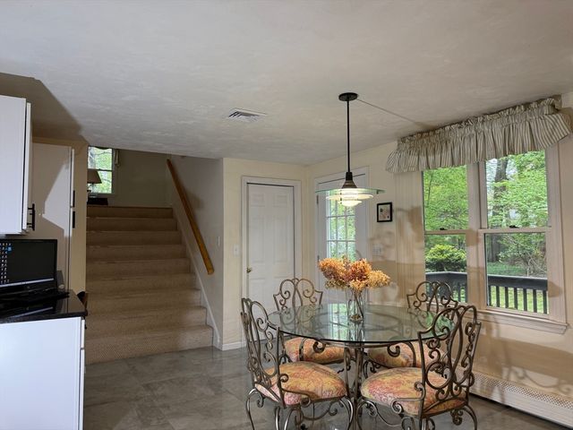 21 Woodridge Rd, Milford, MA 01757