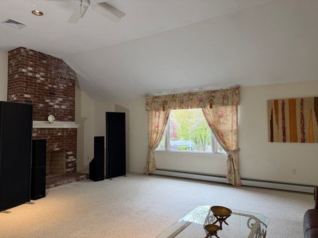 21 Woodridge Rd, Milford, MA 01757