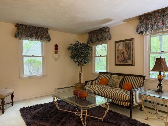 21 Woodridge Rd, Milford, MA 01757