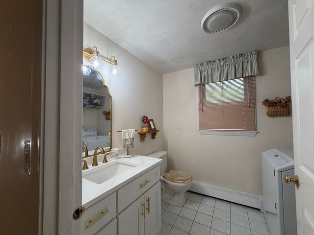 21 Woodridge Rd, Milford, MA 01757