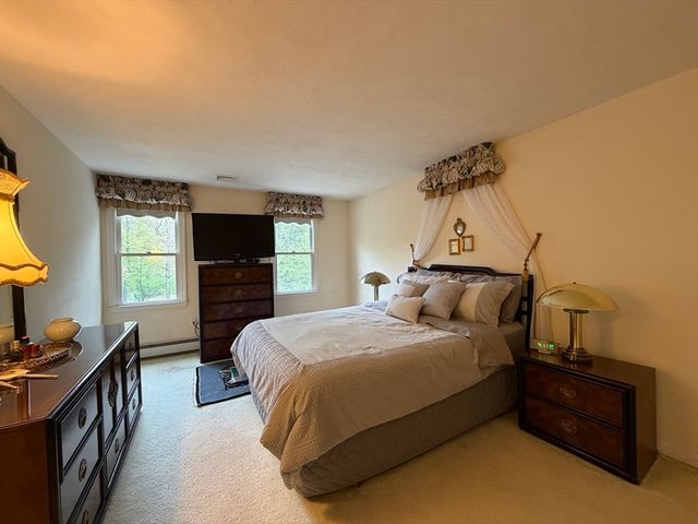 21 Woodridge Rd, Milford, MA 01757