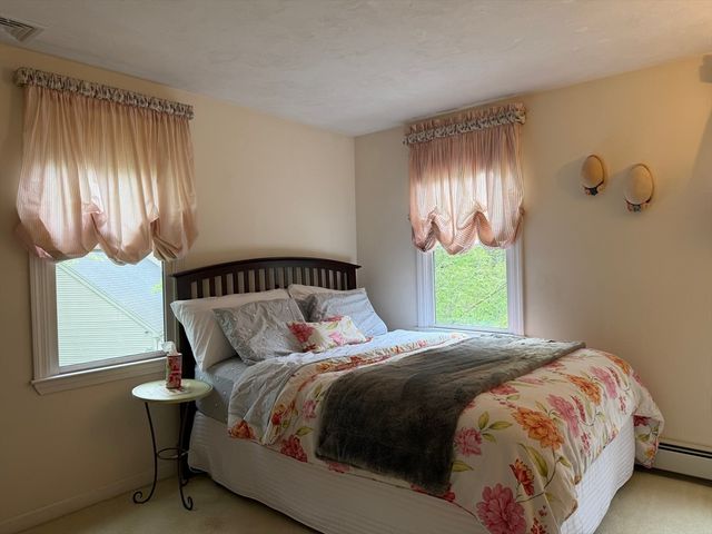 21 Woodridge Rd, Milford, MA 01757