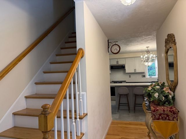 21 Woodridge Rd, Milford, MA 01757