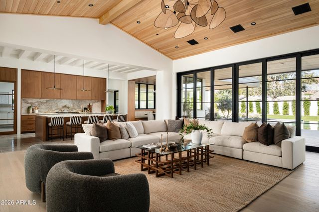 4864 E LAFAYETTE Boulevard, Phoenix, AZ 85018