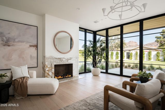 4864 E LAFAYETTE Boulevard, Phoenix, AZ 85018