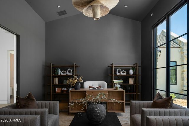 4864 E LAFAYETTE Boulevard, Phoenix, AZ 85018