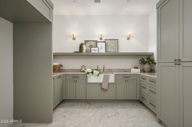 4864 E LAFAYETTE Boulevard, Phoenix, AZ 85018