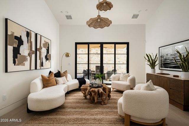 4864 E LAFAYETTE Boulevard, Phoenix, AZ 85018