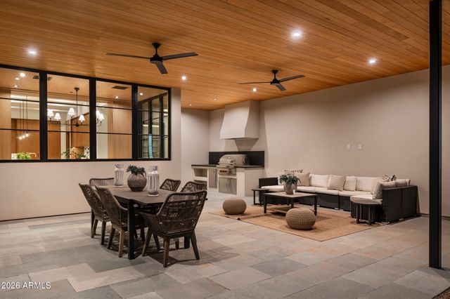 4864 E LAFAYETTE Boulevard, Phoenix, AZ 85018