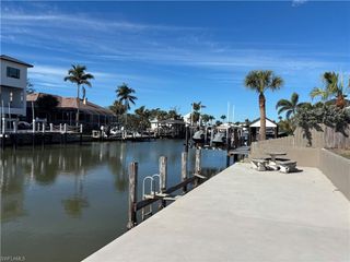 452 Seabee AVE, Naples, FL 34108