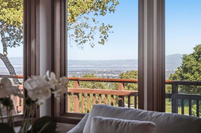 11571 Buena Vista Drive, Los Altos Hills, CA 94022