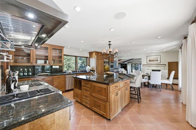 11571 Buena Vista Drive, Los Altos Hills, CA 94022