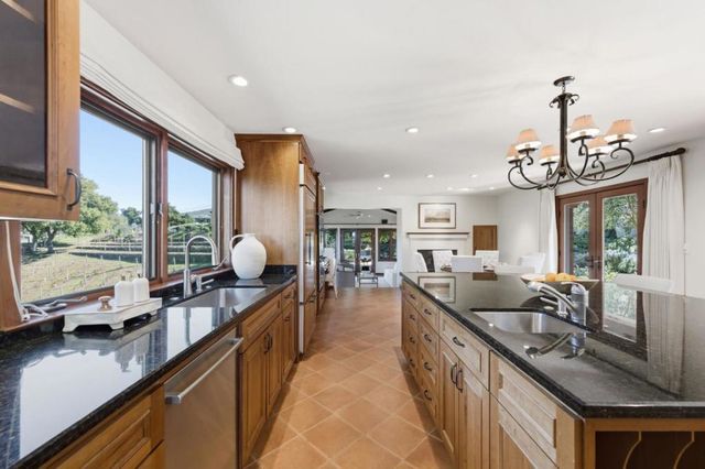 11571 Buena Vista Drive, Los Altos Hills, CA 94022