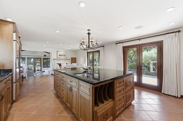 11571 Buena Vista Drive, Los Altos Hills, CA 94022