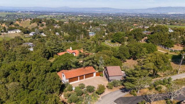 11571 Buena Vista Drive, Los Altos Hills, CA 94022