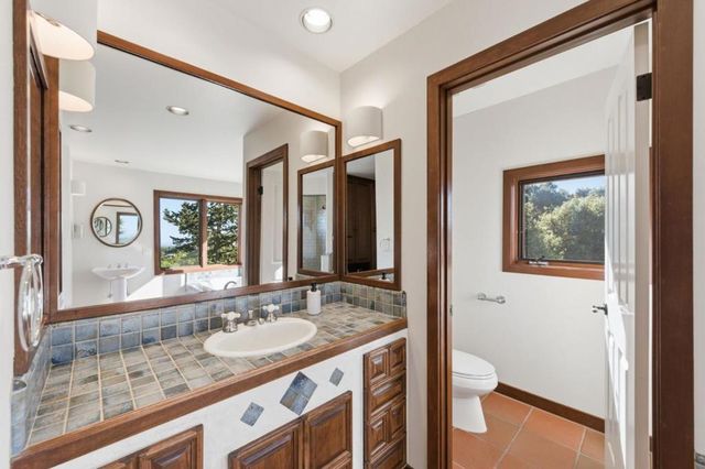 11571 Buena Vista Drive, Los Altos Hills, CA 94022