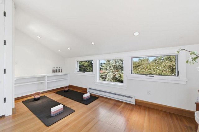 11571 Buena Vista Drive, Los Altos Hills, CA 94022
