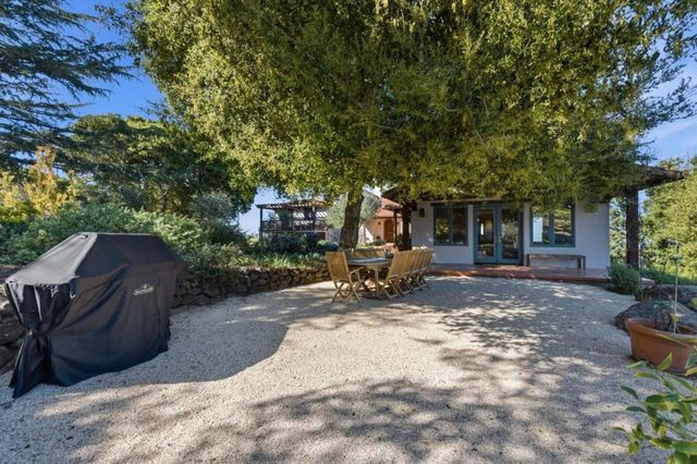 11571 Buena Vista Drive, Los Altos Hills, CA 94022