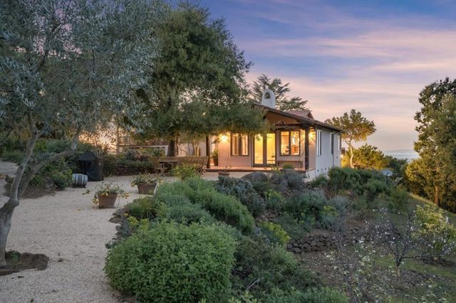 11571 Buena Vista Drive, Los Altos Hills, CA 94022