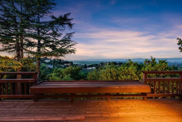 11571 Buena Vista Drive, Los Altos Hills, CA 94022