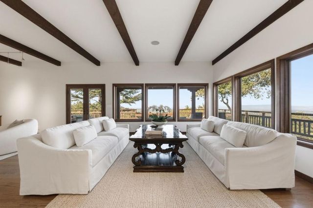 11571 Buena Vista Drive, Los Altos Hills, CA 94022